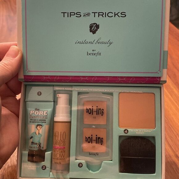 How to look the best at everything (Med) Flawless Complexion Makeup Kit Benefit - Picture 2 of 7